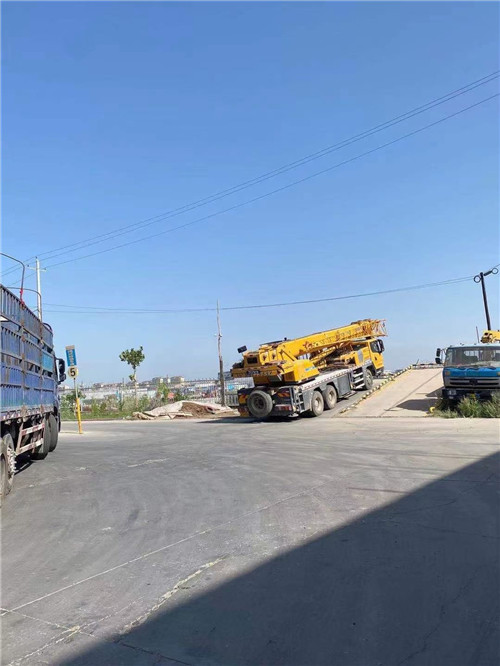 舟曲县25吨吊车的租赁价格大概是多少？